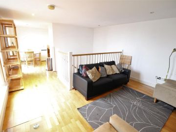 Ropewalk Court